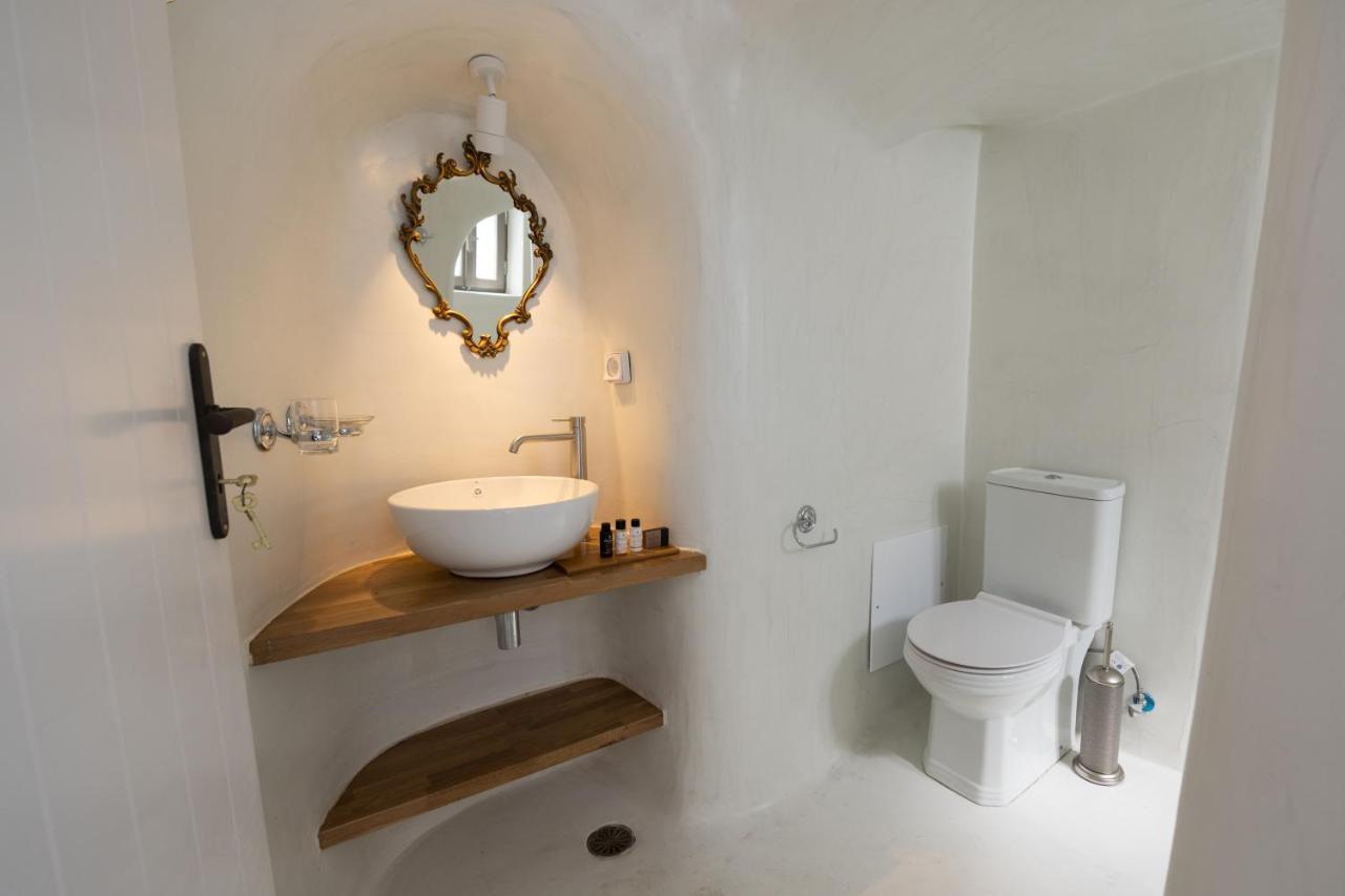 Astrea Suites "Ostria Cave Villa-Outdoor Jacuzzi" Oía Exterior foto