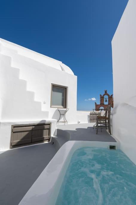 Astrea Suites "Ostria Cave Villa-Outdoor Jacuzzi" Oía Exterior foto
